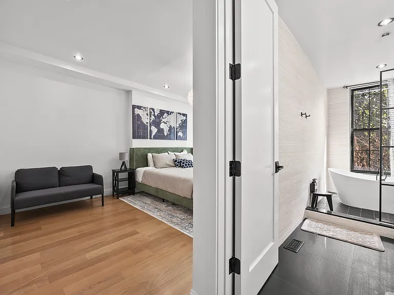 942 Pacific St #2 — Photo 23