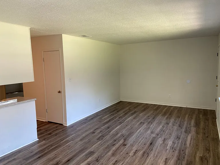 Cosby Apartments — Photo 3
