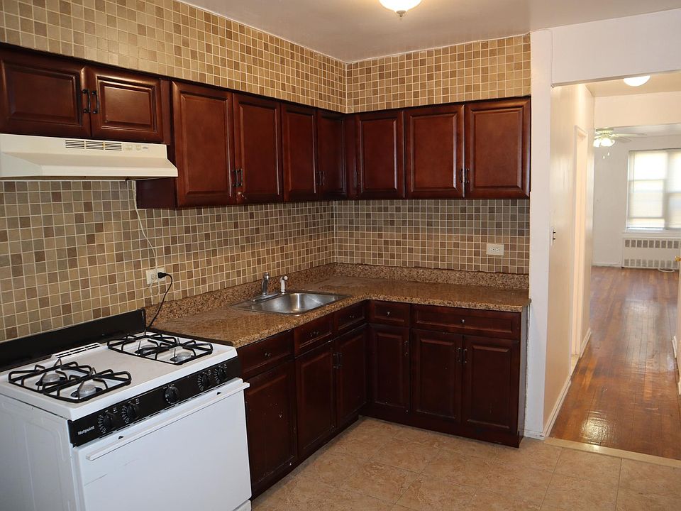 1st image of 1743 E 55th St #1