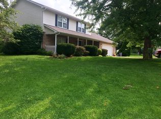 2313 Ellington Dr, Belleville, IL 62221