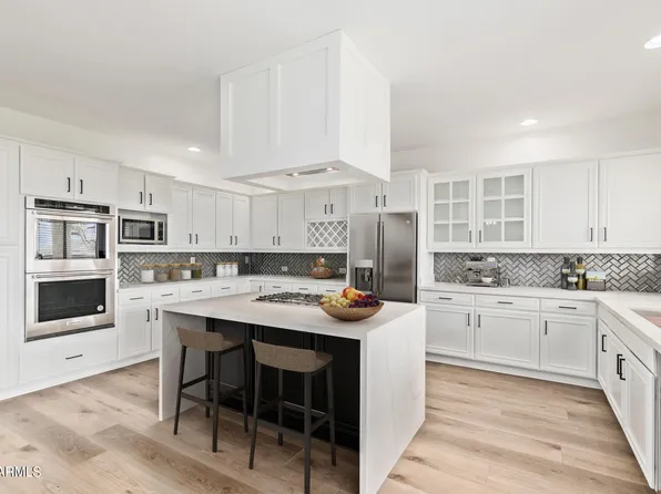 2136 N AVOCA --, Mesa, AZ 85207