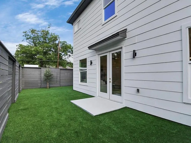 6555 Sealey St — Photo 27
