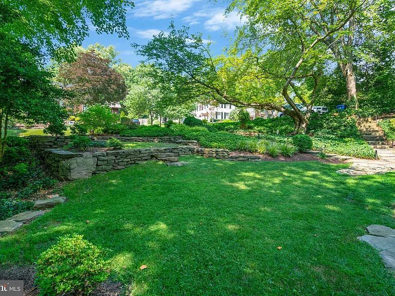 1715 Hollinwood Dr — Photo 49