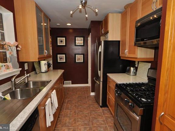 5th image of 3228 Kenney Dr