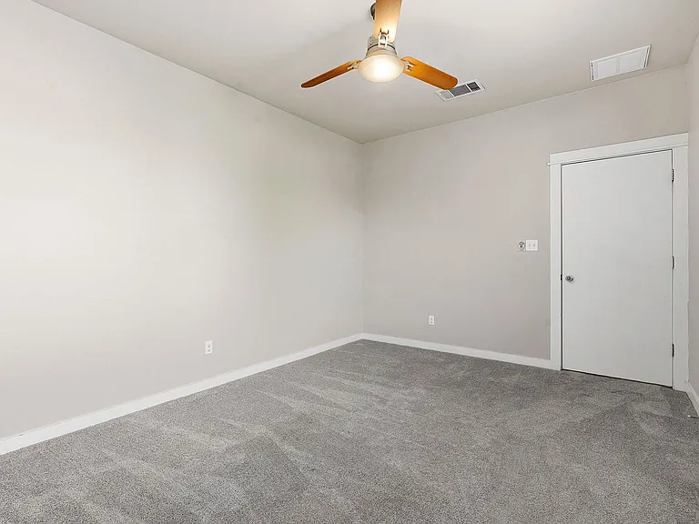 2911 Corbin Ln — Photo 23