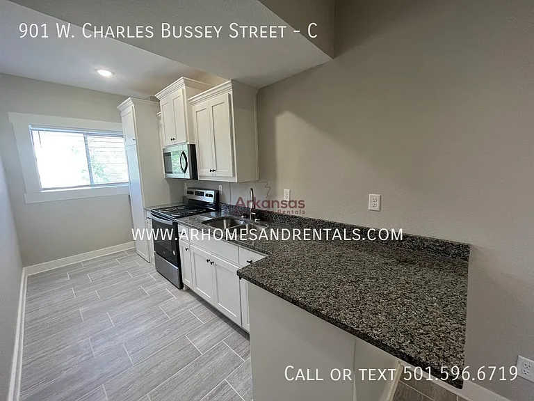 901 W Charles Bussey Ave #C — Photo 13