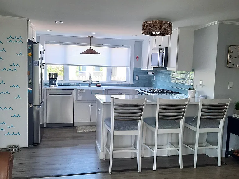 2 McArthur Ln — Photo 4