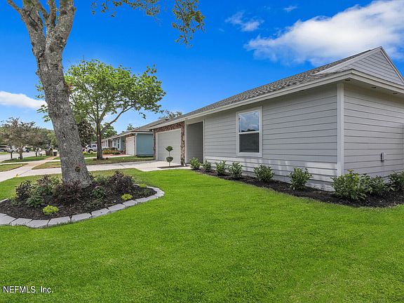 3rd image of 10781 Losco Junction Dr