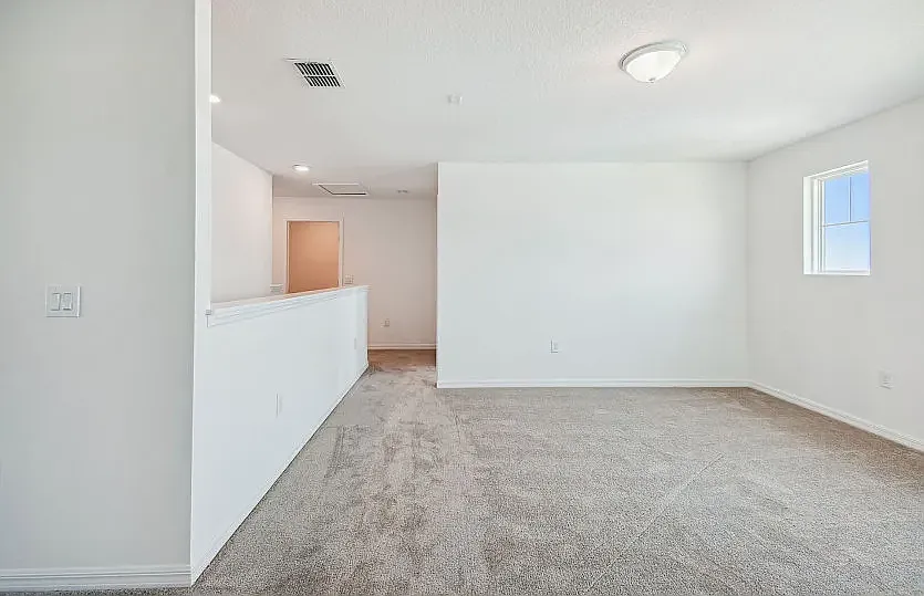 4 bed, 2386 sqft, $2,600 — Photo 4