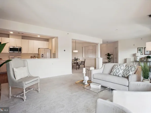 2911 Deer Hollow Way #421 & 422, Fairfax, VA 22031
