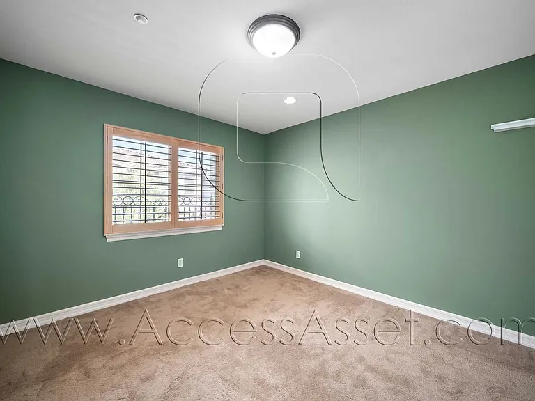 28929 Frankfort Ln — Photo 17