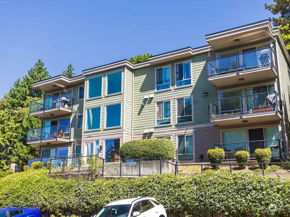 3200 81st Place SE #A102, Mercer Island, WA 98040