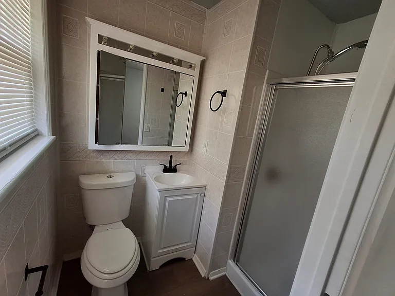 6115 NW Dearborn Ave — Photo 4