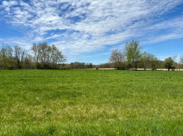 628 Brookside Dr, Varna, IL 61375