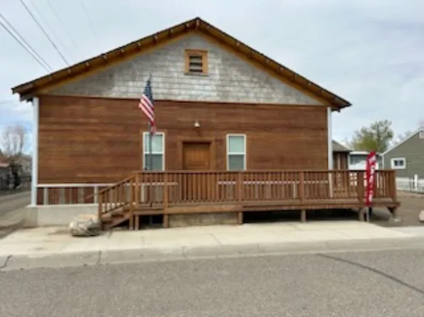 130 N 5th St, Greybull, WY 82426
