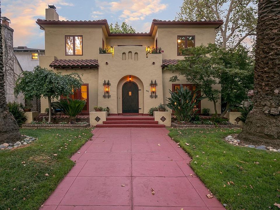2nd image of 741 34th St