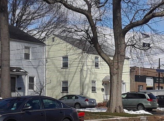 2nd image of 311 Windsor Ave