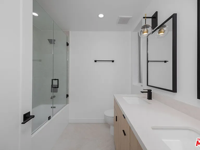1332 Mohawk St — Photo 11