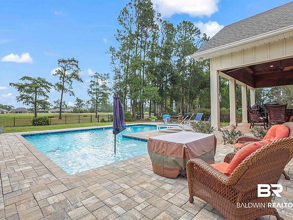 3rd image of 749 Wedgewood Dr