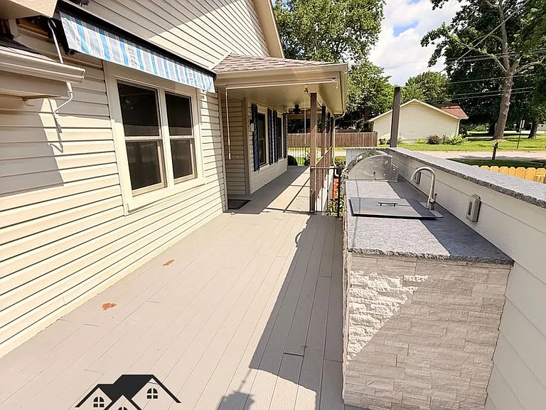1182 E Evans St — Photo 26
