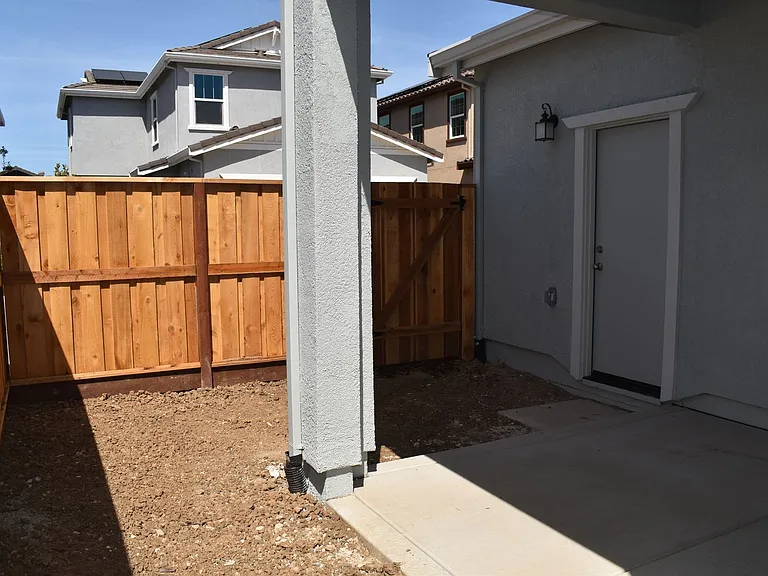 10114 Elise Way — Photo 20
