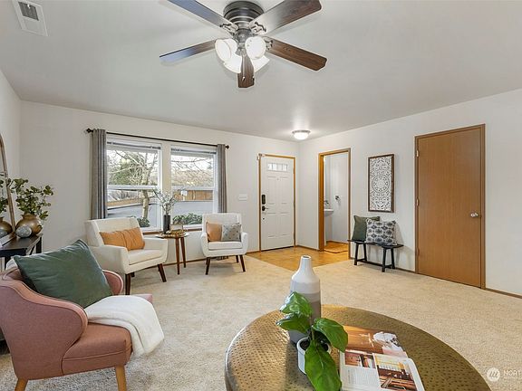 5th image of 21302 Brevik Place NW