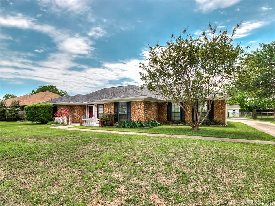 1st image of 4405 Parkridge Dr