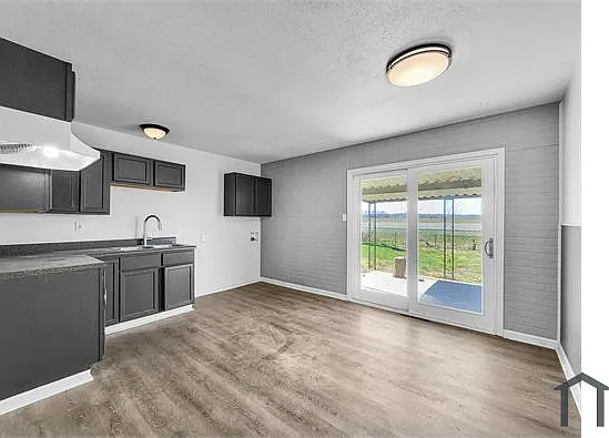 60 W Adams Dr — Photo 7