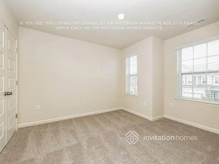 1011 Legacy Ct — Photo 11