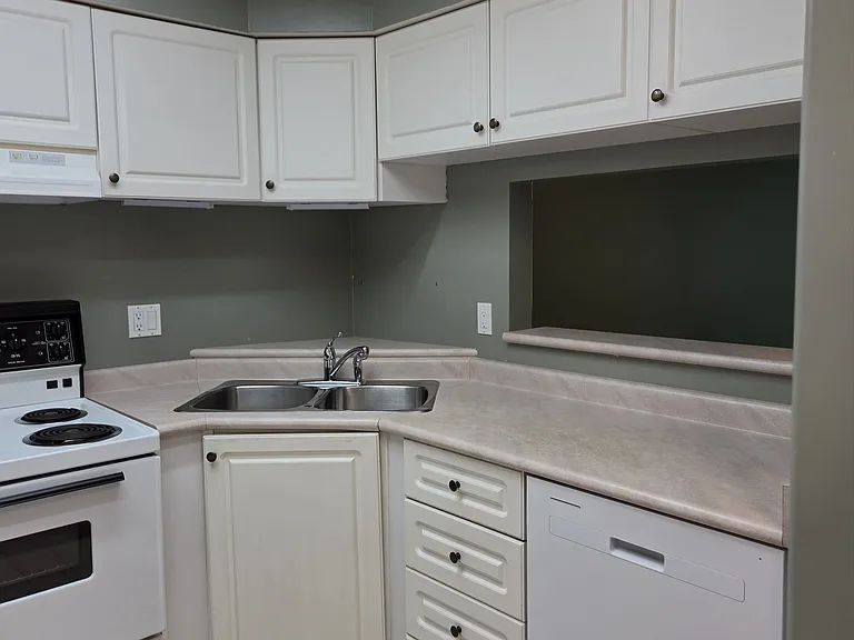 7188 Royal Oak Ave #202 — Photo 6