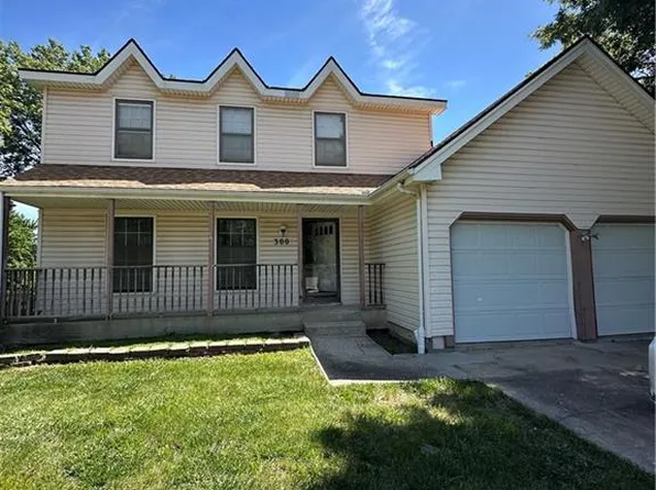 300 N Persimmon Dr, Olathe, KS 66061