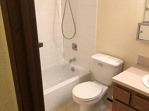 5th image of 12607 NE 119th St Unit All