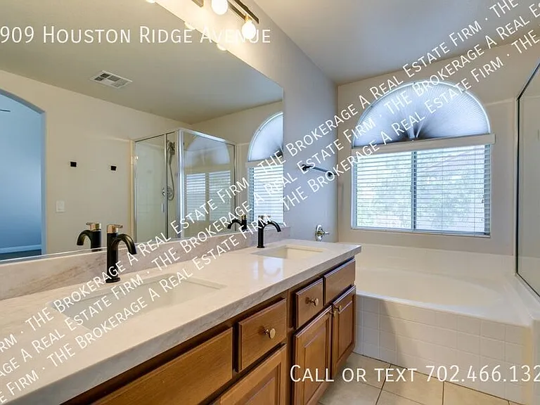8909 Houston Ridge Ave — Photo 39