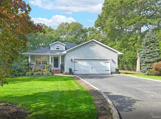 81 C Robinson Avenue, Medford, NY 11763