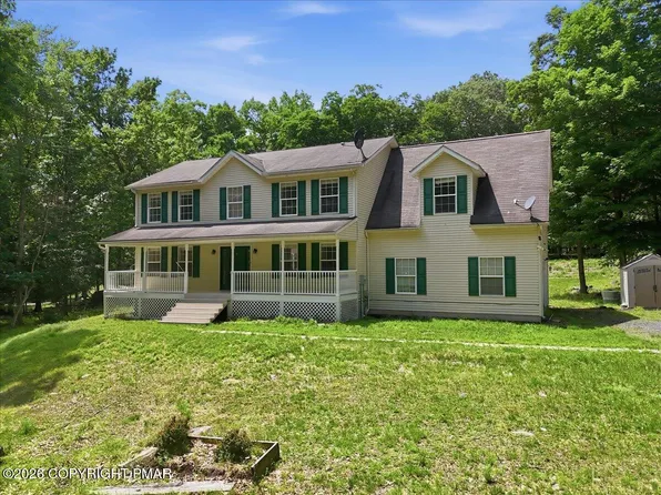 128 Talisman Dr, East Stroudsburg, PA 18302