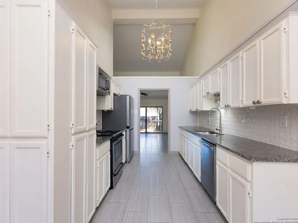 7004 Spring Briar, San Antonio, TX 78209