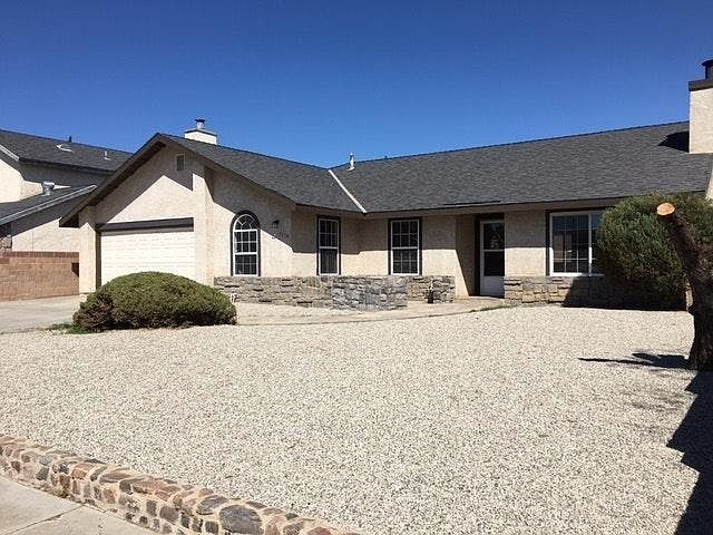 2nd image of 3539 Jupiter Ave