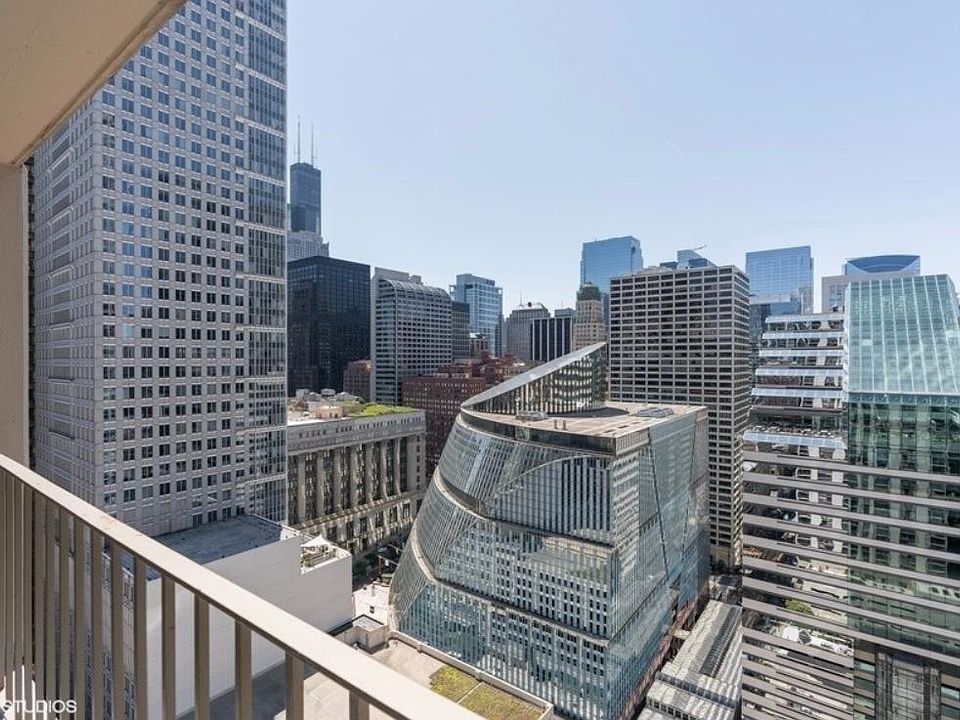 1st image of 200 N Dearborn St Unit 3202