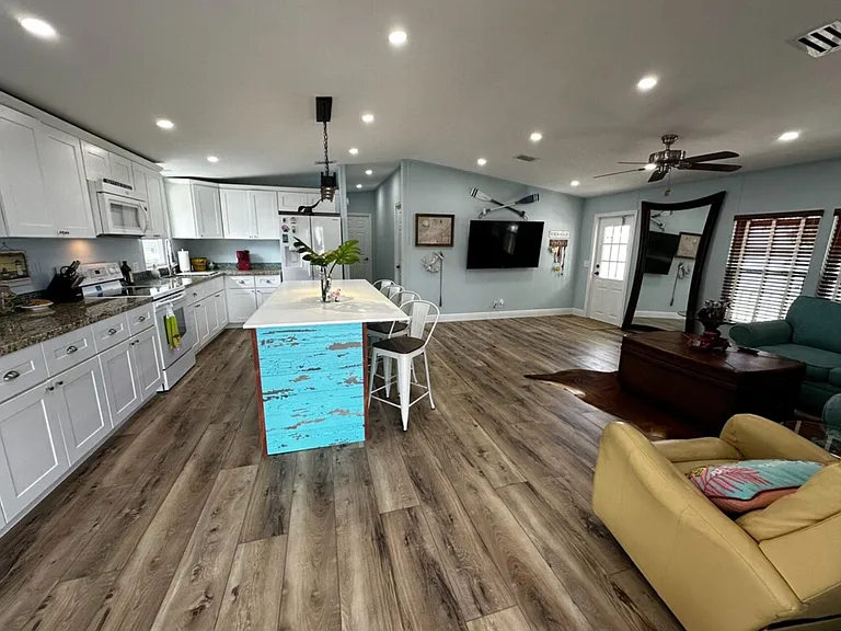 1510 Aqueduct Ln — Photo 5