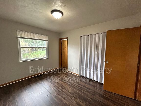 3rd image of 1431 Huffman Ave #A