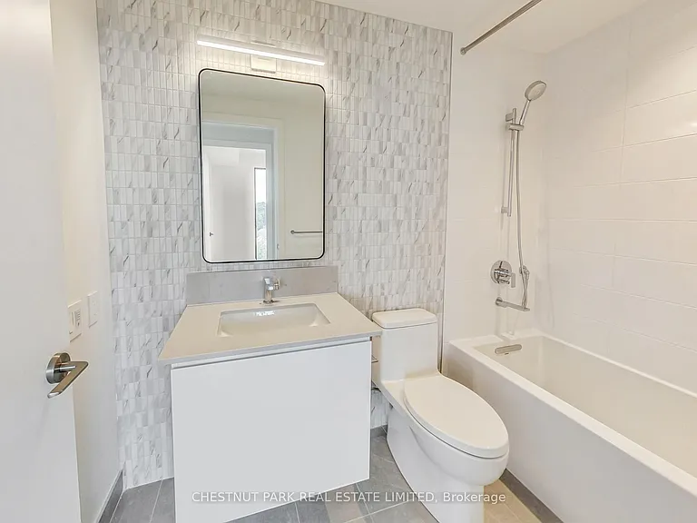 1414 Bayview Ave #404 — Photo 17