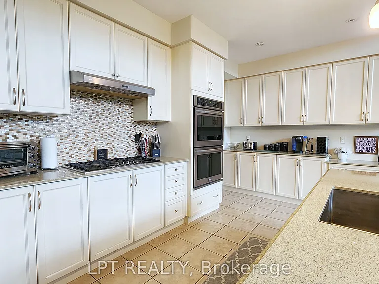 12 Plowright Rd #LEASE — Photo 11