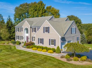 21 Fox Ridge Dr, New Milford, CT 06776
