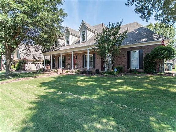 2nd image of 570 Sagewood Dr