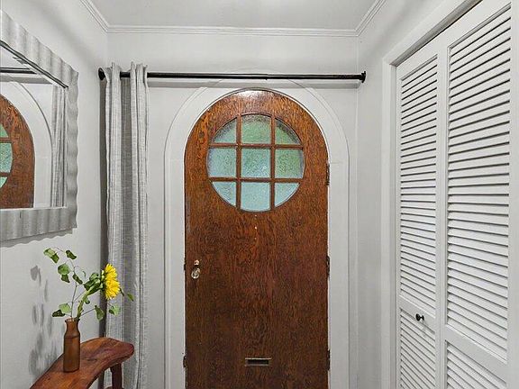 3rd image of 110 Shady Ln
