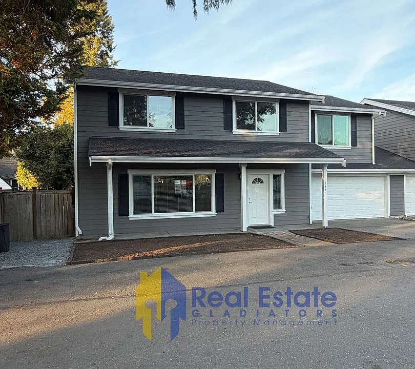 647 Pike St