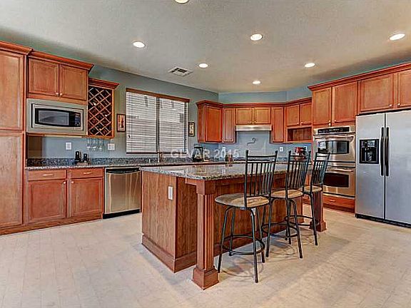 3rd image of 8473 Elche Ct