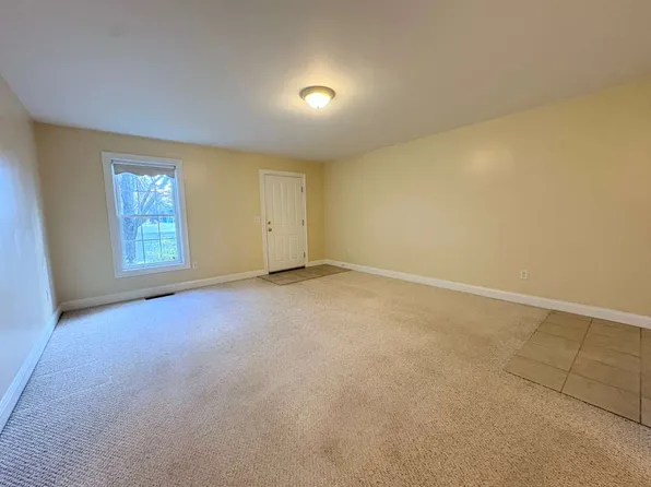 125 Main St #404A, East Haven, CT 06512