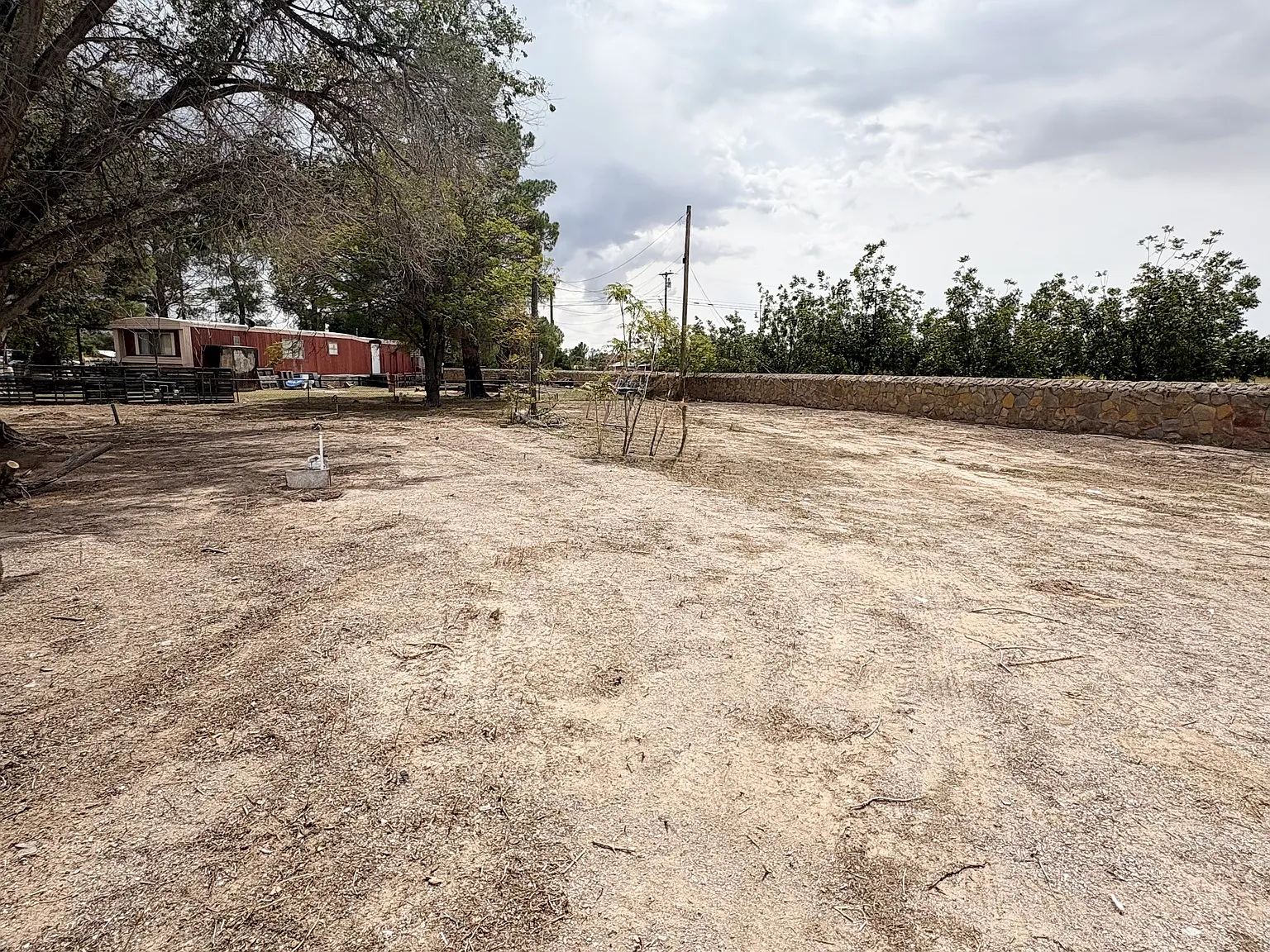 Studio, 10000 sqft, $450 — Photo 1