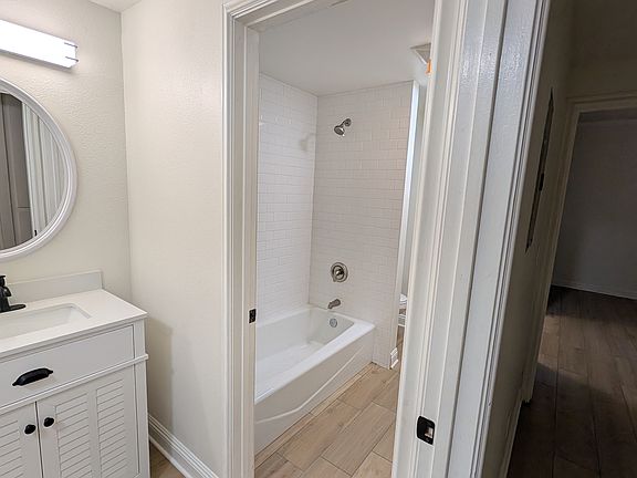 4th image of 2474 Pleasant Way Unit A